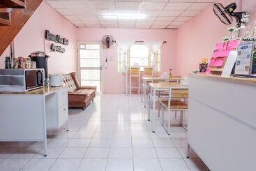 Vandrarhem Baan Mee Suk Ayutthaya