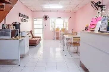 ユースホステル Baan Mee Suk Ayutthaya