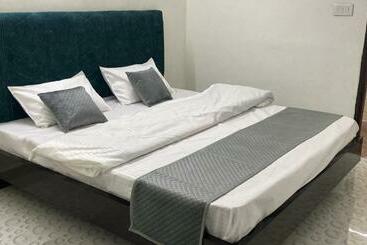 Pension (Hôtel basse catégorie) Unique Guest House