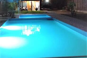 Bed and Breakfast Hospedaje & Casa Playa Aurora