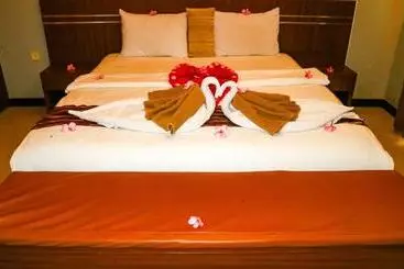 ホテル Ara Artati Lombok Bungalows And Restaurant