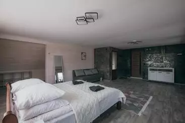 ペンション Guest House бескид