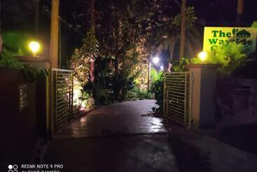 Пансион The Way Side Cottages