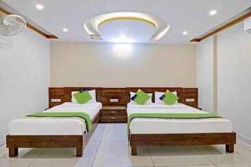 Hotel Treebo Skanda Suites