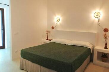 Panzió Intornoalnoce Suites