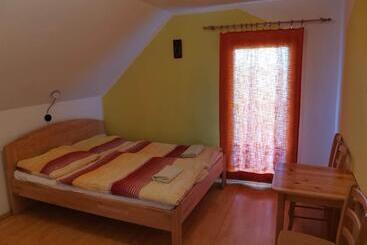 ペンション Penzion A Vinný Sklípek Mušov