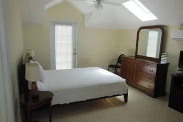 هتل آپارتمان Carib Club