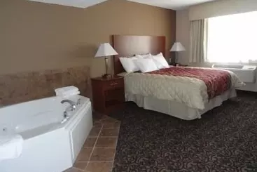 בית מלון כפרי Canby Inn And Suites