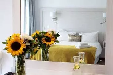 Пансион Val Du Charron Wine & Leisure Estate