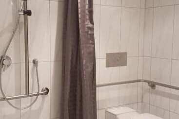 Апартаменты Quest East Melbourne