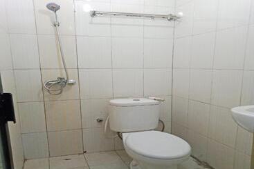 Hotel Oyo 92069 Rafa Kost