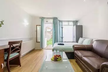 Majatalo Eltar Hostle