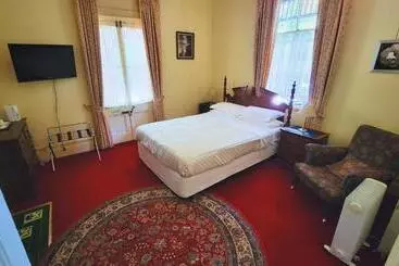 Majatalo Leura House