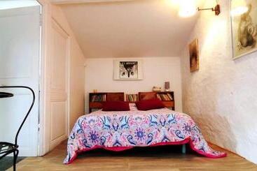 بنسيون Logis Ozanie