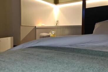 تختخواب و صبحانه Toscano Palace Luxury Rooms Catania