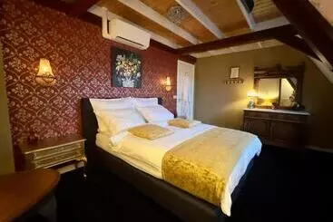 Aamiaismajoitus (B&B) Villa Giethoorn Steenwyck