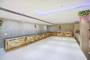 Fabhotel Indirapuram By Sbg, Near Sec 62 Noida