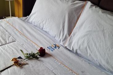 بنسيون Chaska Valle Inn