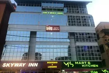 Hotel Skyway Inn