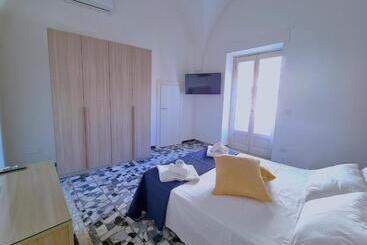 Templari Suite   B&b Mesagne