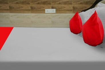 هتل Flagship Seera Suites