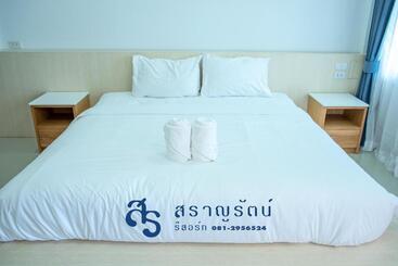 Hotel สราญรัตน์รีสอร์ท