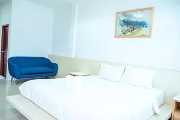 Hotelli สราญรัตน์รีสอร์ท