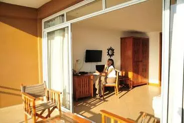 تختخواب و صبحانه Maison Vue Royale Andohalo