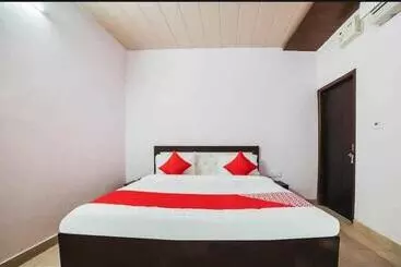 Hotel O Kl Khari Near Ashoka Park Mein Metro