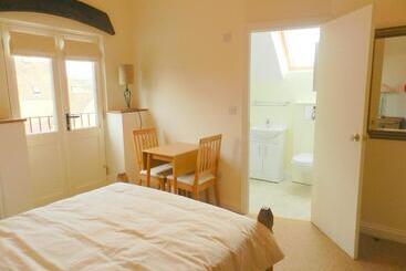 膳宿费 Cotswold Charm George Barn