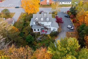 ホテル Launchpoint Lodge