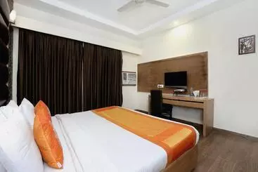 هتل Super Collection O Citi Inn Zirakpur
