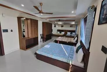 Resort Unique Shantiniketan