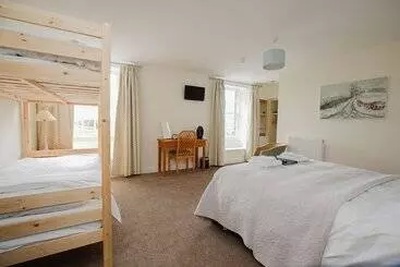 Bed and Breakfast Hadrian Hotel   Inn