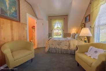 ベッドアンドブレックファースト Nicholson House Inn & Spa