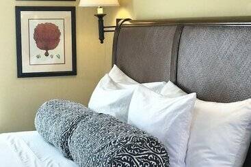 مبيت وإفطار West Cliff Inn, A Four Sisters Inn