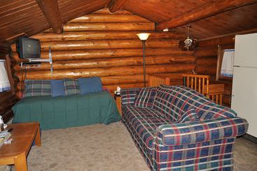 צימר Daniels Lake Lodge Cabins