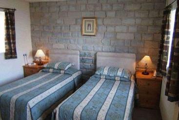 Отель The Stag Rooms