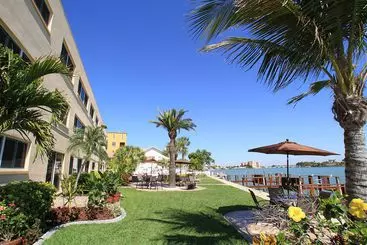 ホテル Westwinds Waterfront Resort