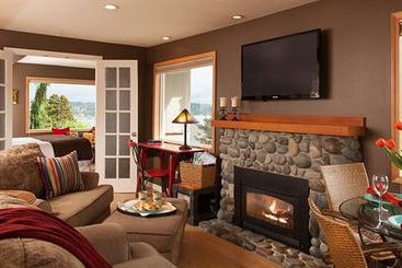 Three Tree Point Bed And Breakfast