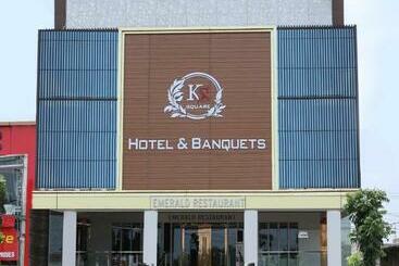 בית מלון כפרי Ks Square