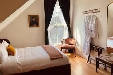 Hotelli Nicholson House At Beaujolais