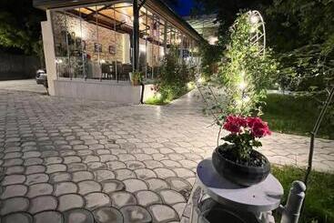 هتل Sheki Hilal Boutigue