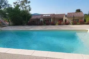 Huoneistohotelli Le Logis De Bérianne