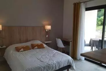 Huoneistohotelli Le Logis De Bérianne
