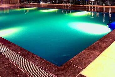 هتل Starlit Suites Tirupati