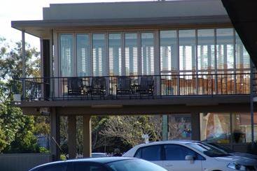 Surestay By Best Western Karinga Motel