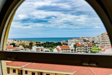 Ourabay Hotel Apartamento Art & Holidays