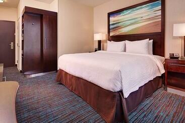 هتل Fairfield Inn & Suites By Marriott San Diego Carlsbad