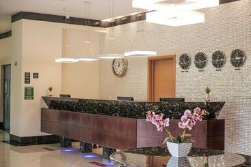 Otel Intercity Vinhedo